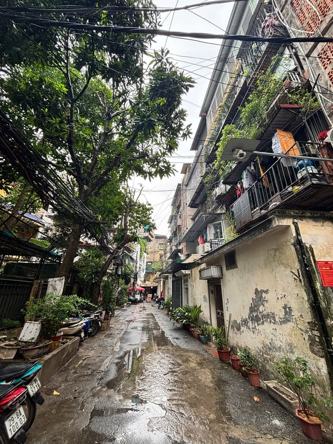 BÁN TẬP THỂ ĐỘI CẤN BA ĐÌNH 43M² – TẦNG 3 – 3 PHÒNG NGỦ – Ô TÔ ĐỖ CỔNG – 2 THOÁNG – DIỆN TÍCH SỬ DỤNG 70M² – 5,25 TỶ