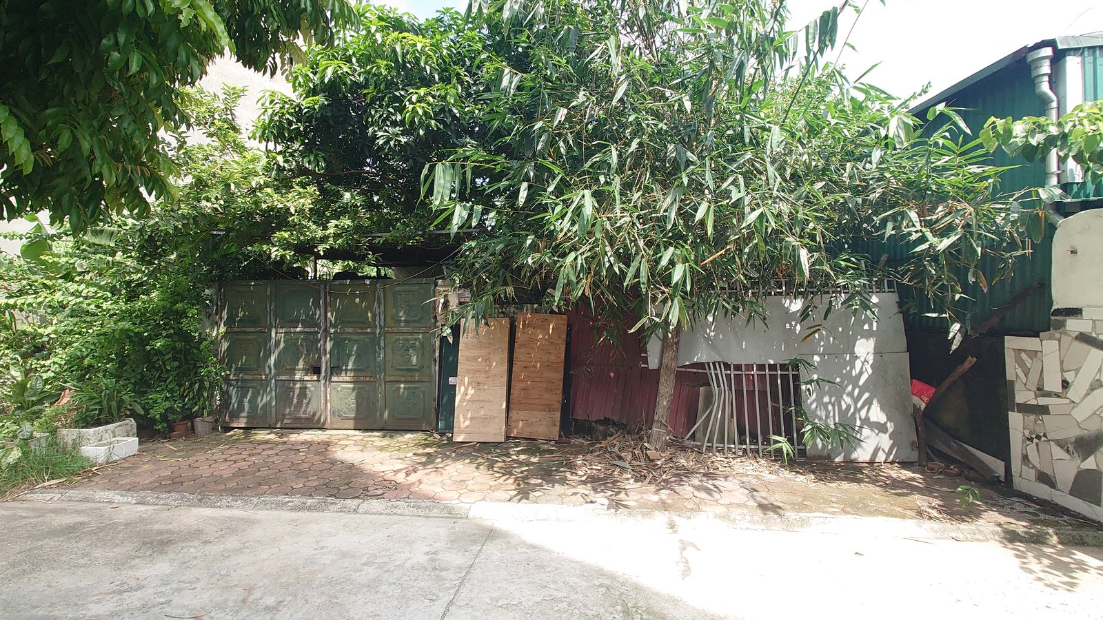 SIÊU PHẨM ĐẤT PHÂN LÔ PHỐ THẠCH BÀN, LONG BIÊN - GẦN HỒ ĐIỀU HOÀ - VỊ TRÍ ĐẮC ĐỊA, KHU VỰC SẦM UẤT