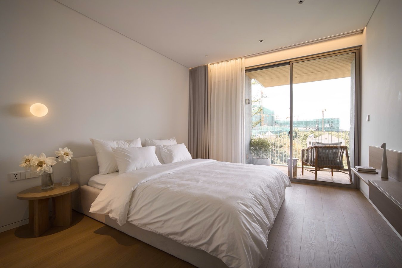 Siêu phẩm mặt phố Quảng Khánh – view Hồ Tây – 118 tỷ – dòng tiền 300 triệu/tháng