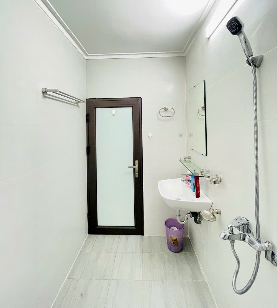 CHO THUÊ NHÀ ĐẦU PHỐ HÀ TRUNG, HOÀN KIẾM | 18M² x 4 TẦNG + GÁC LỬNG | 25 TRIỆU/THÁNG - Hình 2