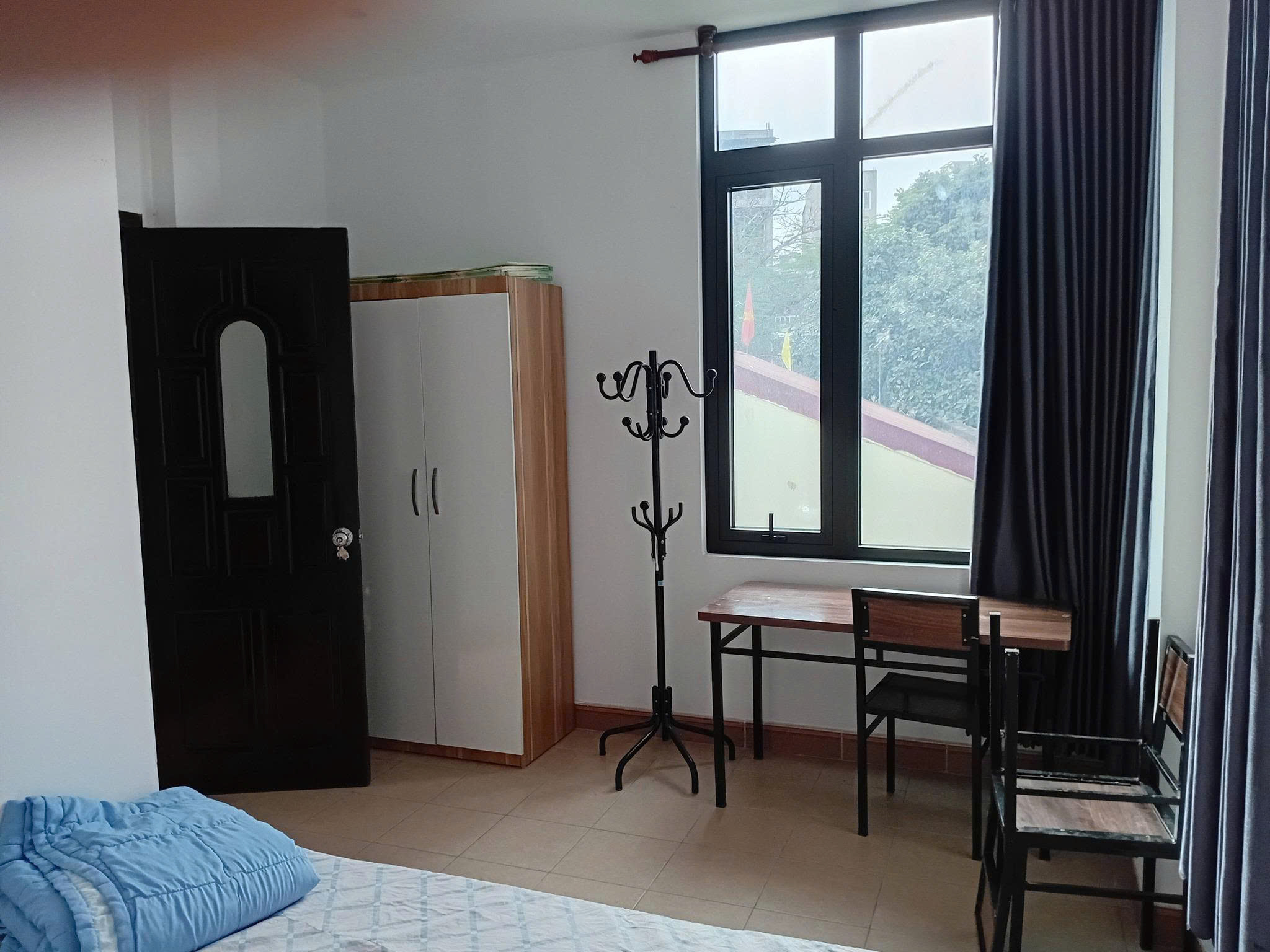 Cho thuê nhà ngõ 208 Giải Phóng phường Đồng Tâm Hai Bà Trưng Hà Nội, nhà nguyên căn ô tô vào, full nội thất - Hình 4