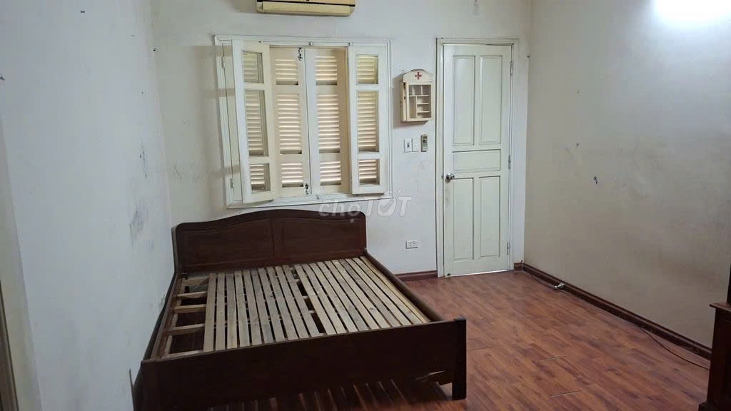 CHO THUÊ CĂN HỘ TẬP THỂ TẦNG 4 – B21 NGÕ 45 NGUYÊN HỒNG, NAM THÀNH CÔNG, ĐỐNG ĐA | 70m² | 2PN | 11 TRIỆU/THÁNG - Hình 2