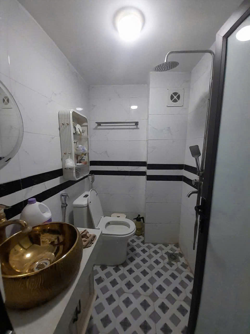 Cho thuê nhà ngõ 218 Khâm Thiên, phường Khâm Thiên, Đống Đa, Hà Nội - 4 tầng, 3 phòng ngủ, có sân để xe - Hình 8