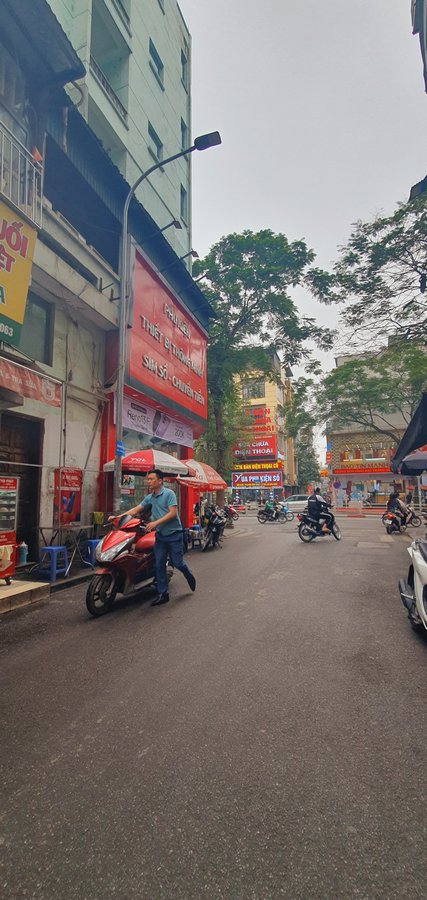 Bán nhà mặt phố Xã Đàn, Đống Đa, Hà Nội - 135m², mặt tiền 9m, thang máy, vị trí đẳng cấp - Hình 2
